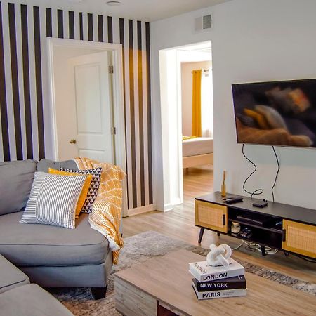 Cozy Condo, Minutes From Broadwy, Sleeps 5 Нашвил Екстериор снимка