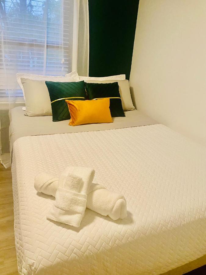 Cozy Condo, Minutes From Broadwy, Sleeps 5 Нашвил Екстериор снимка
