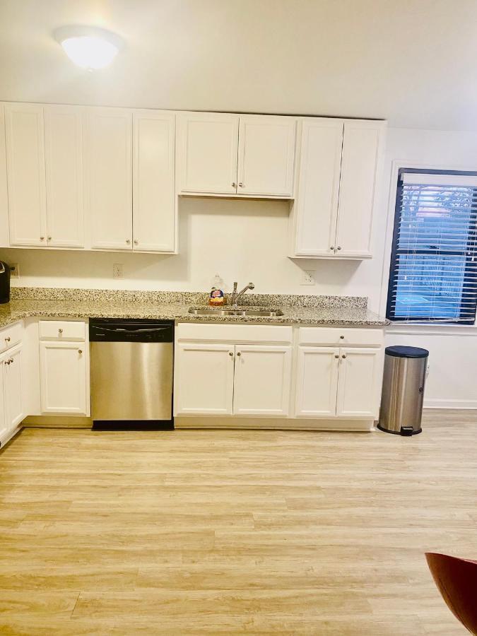 Cozy Condo, Minutes From Broadwy, Sleeps 5 Нашвил Екстериор снимка