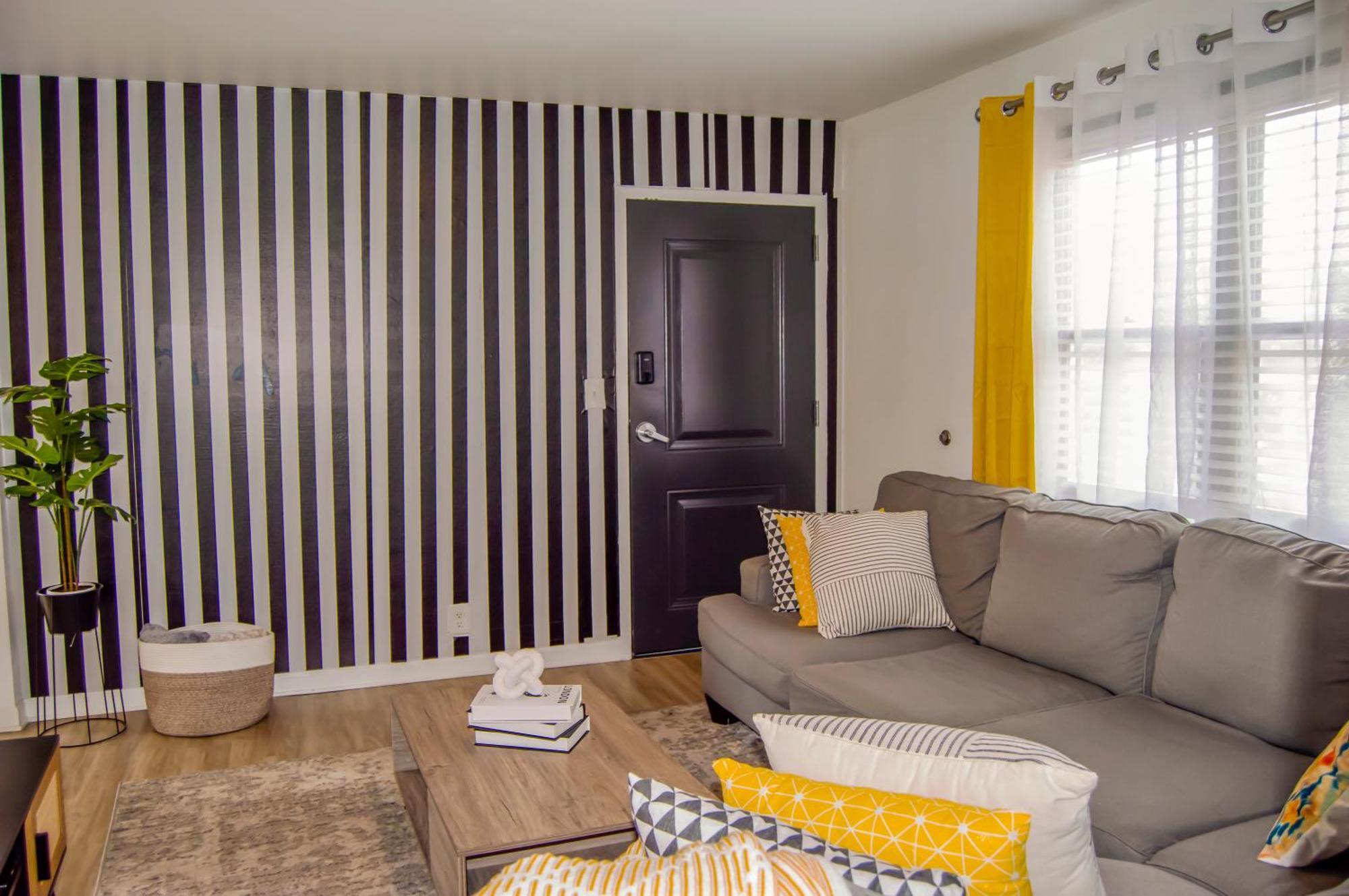Cozy Condo, Minutes From Broadwy, Sleeps 5 Нашвил Екстериор снимка